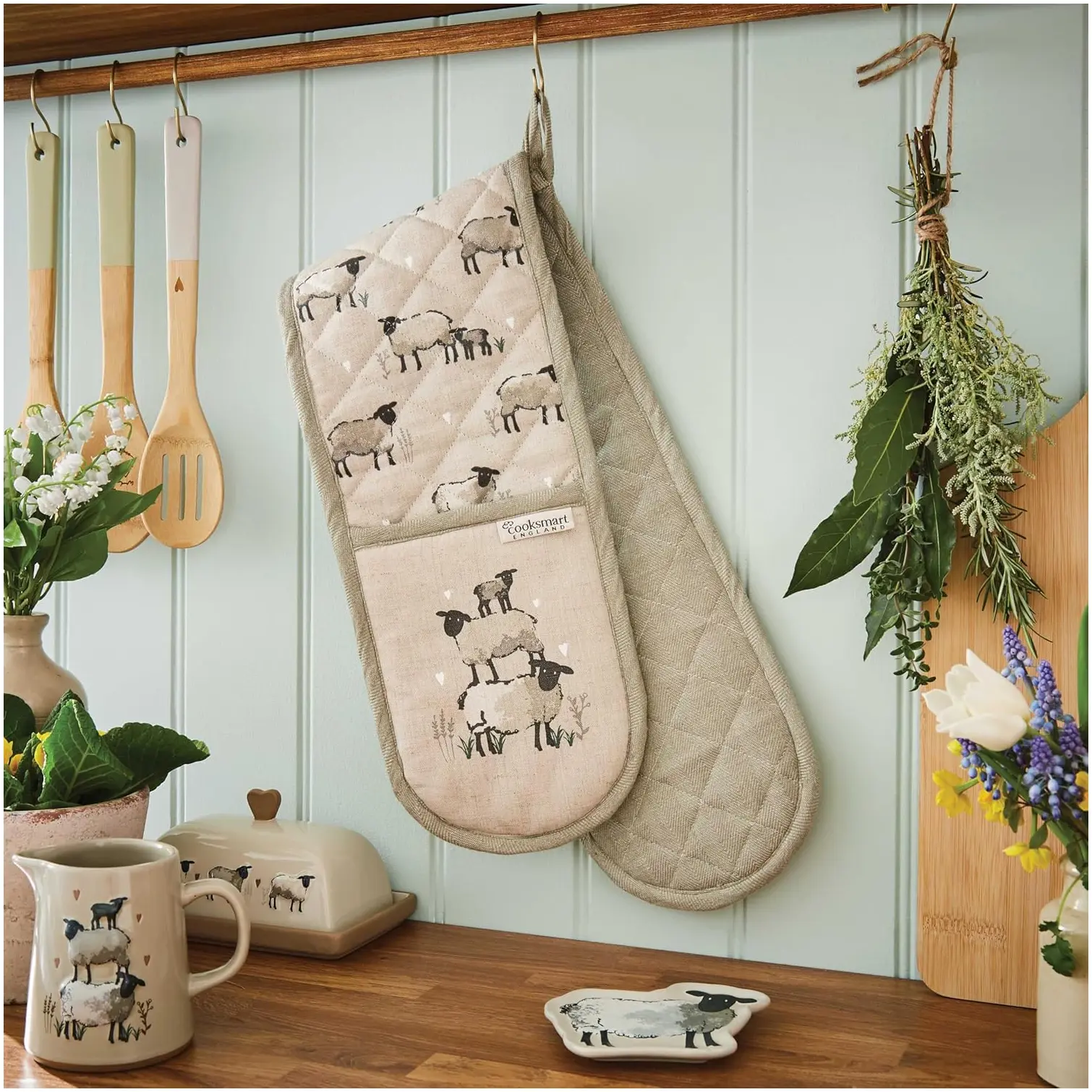 CLI0244_3 Cooksmart Highland Sheep Double Oven Glove