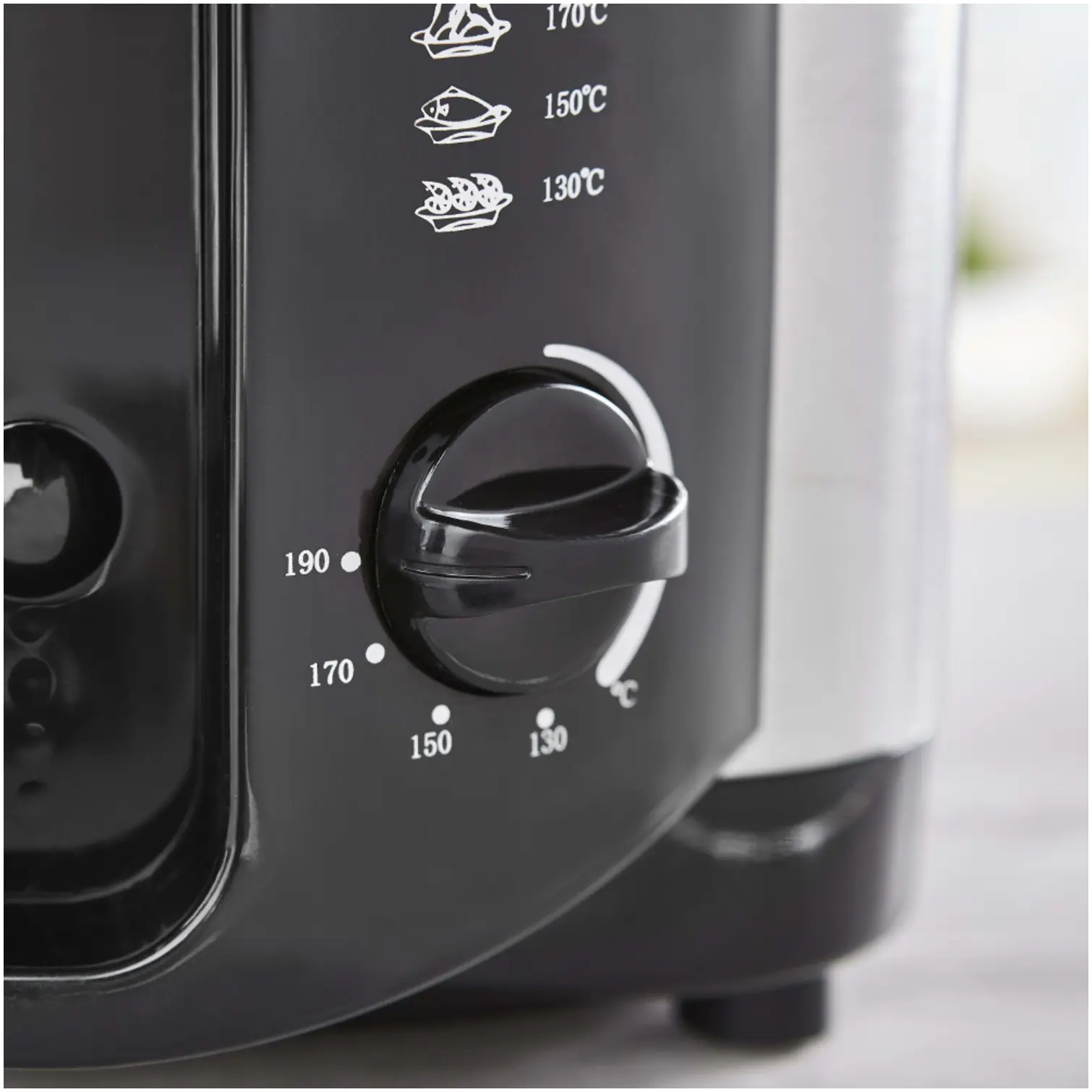 Tower Square Fryer Black 2ltr