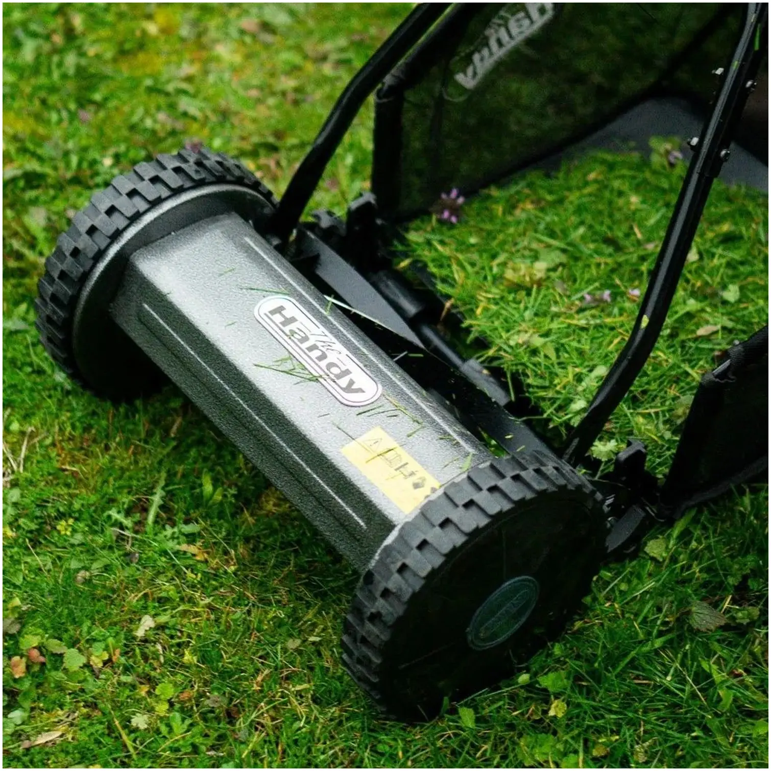 Handy Push Mower 30cm Cut
