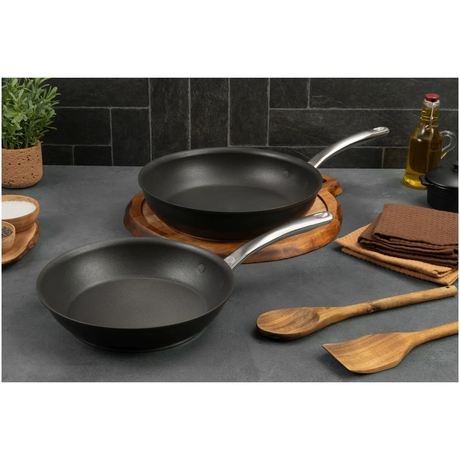 PRS0170_1 Circulon Excellence Frypan Twin Pack 26cm & 30cm