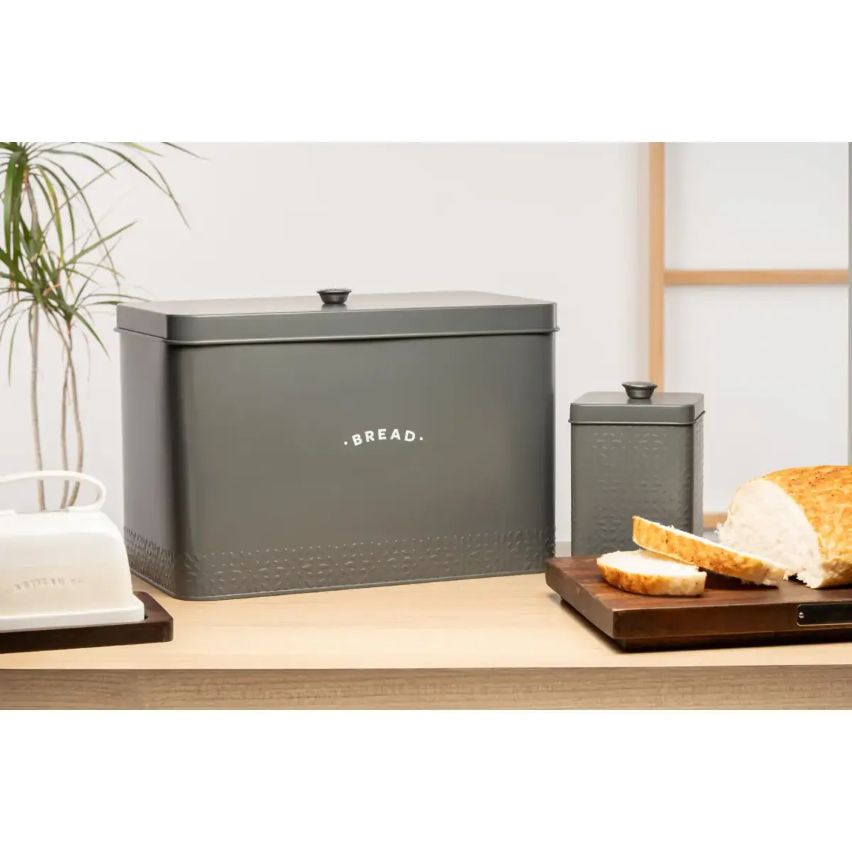 CEB0104_2 Artisan Street Bread Storage Bin Smoke