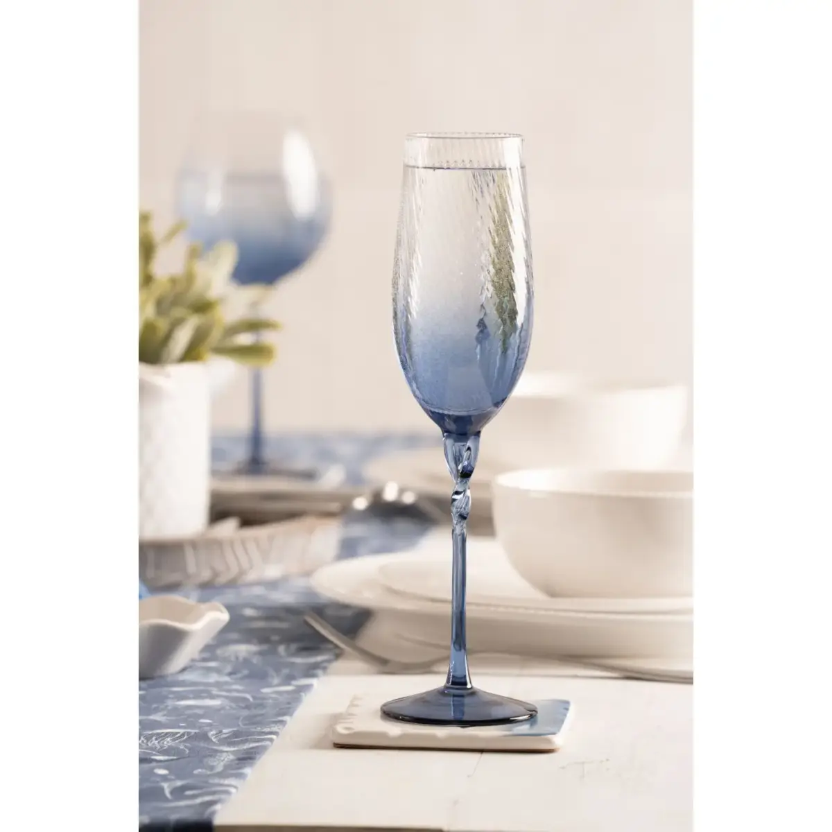 CEB0144_2 The Coast Champagne Glass