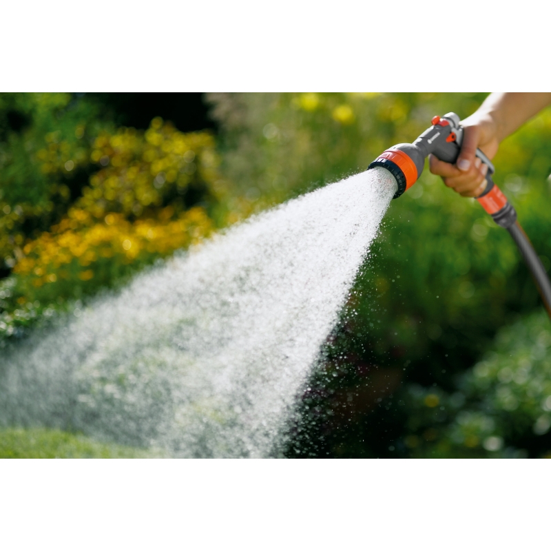 GDA0122_1 Gardena Multi-Spray Gun+Fittings