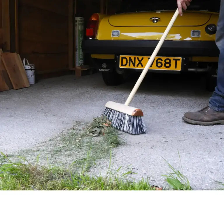 Floor & Outdoor Brooms