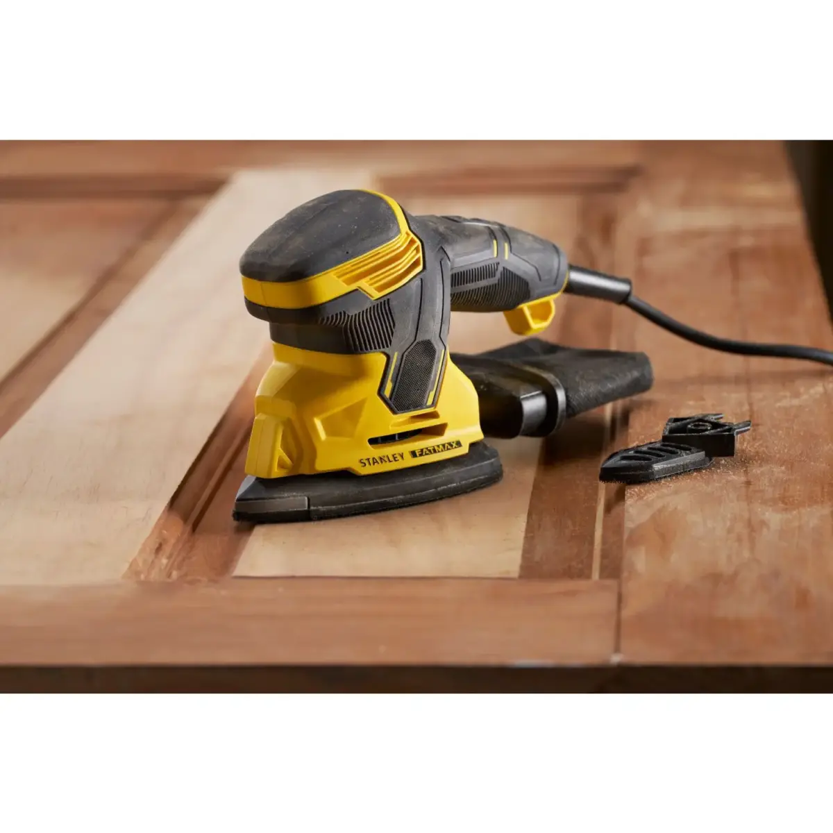 BDP0313_4 Stanley Fatmax Detail Sander 120w