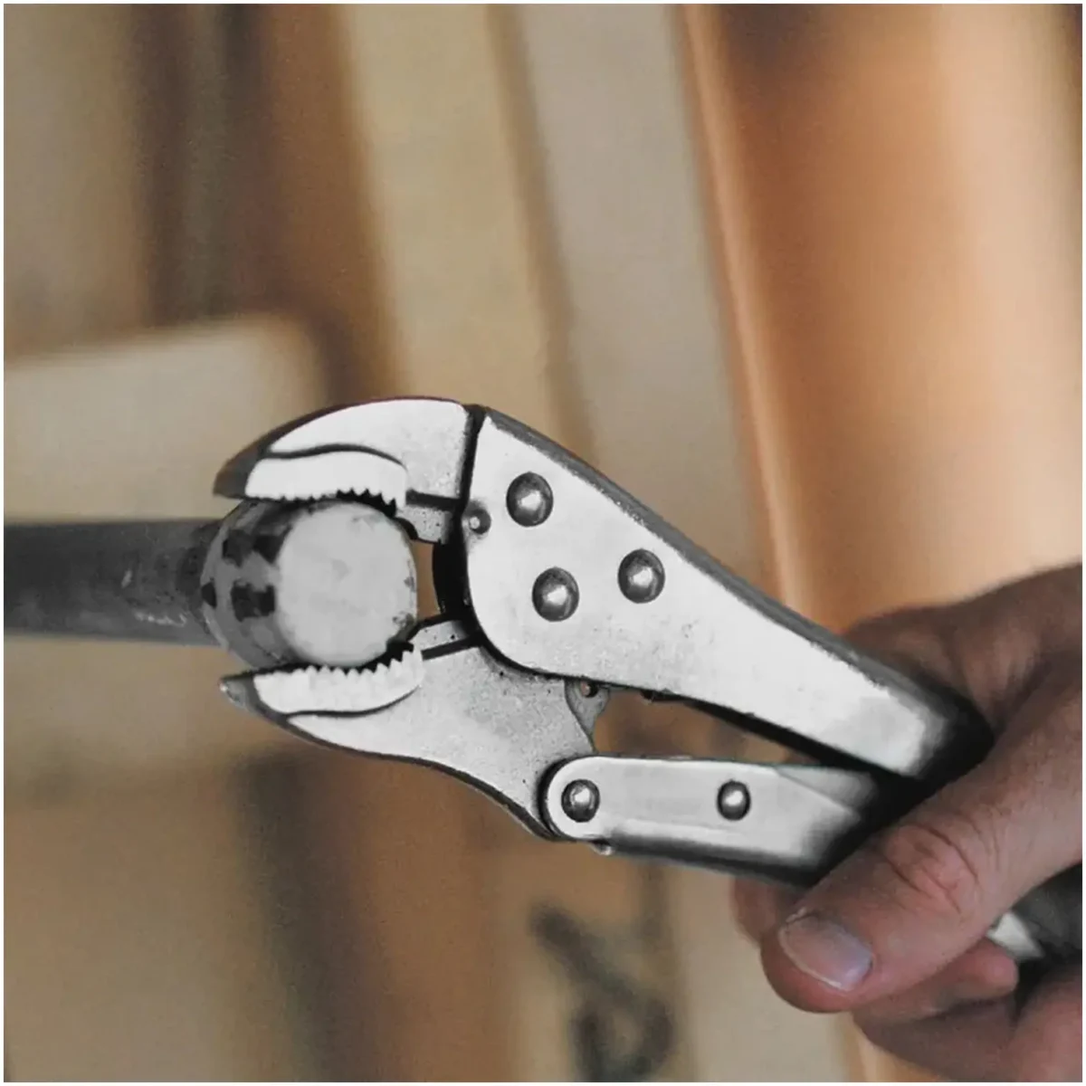 Dekton Locking Grip Plier 250mm - Image 4
