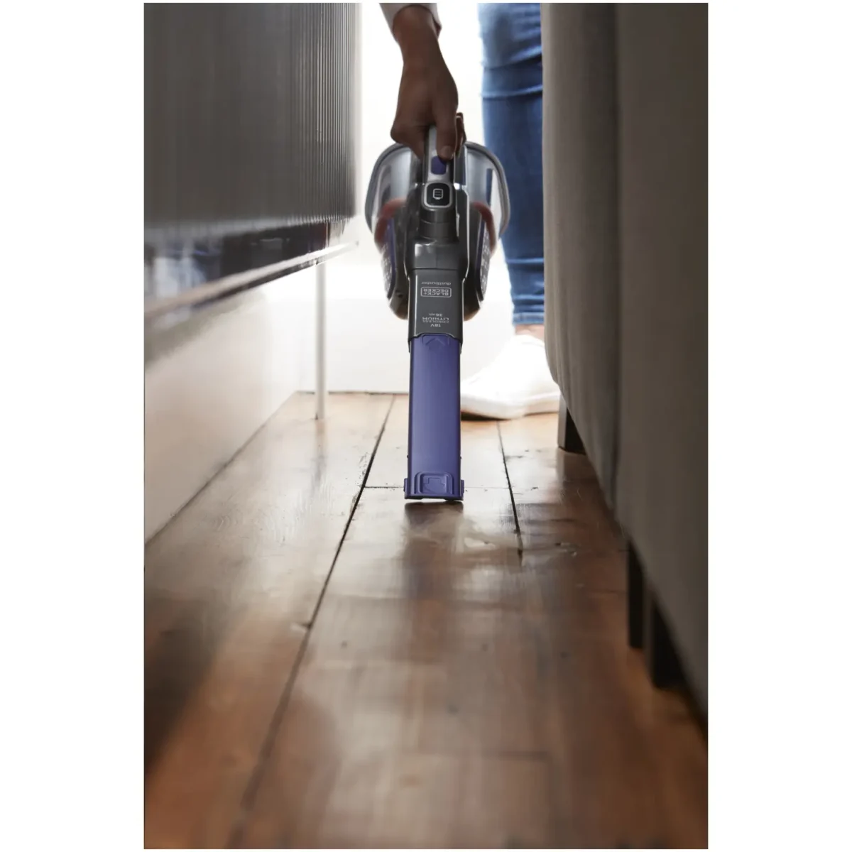 Black+Decker 18v Cordless Dustbuster - Image 3