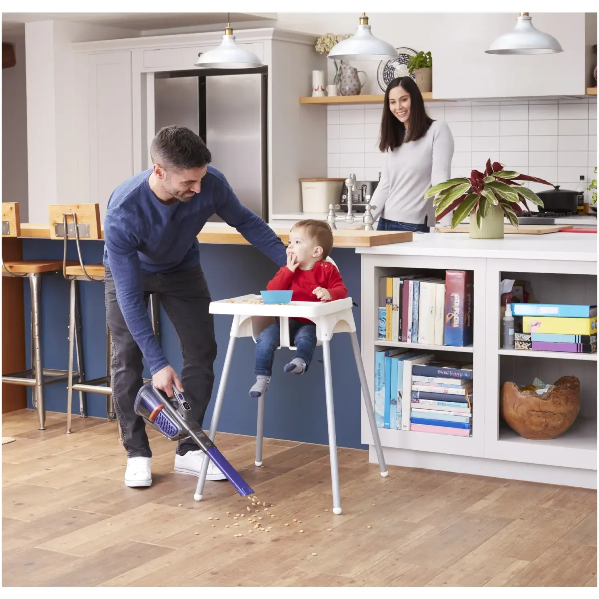 Black+Decker 18v Cordless Dustbuster - Image 23