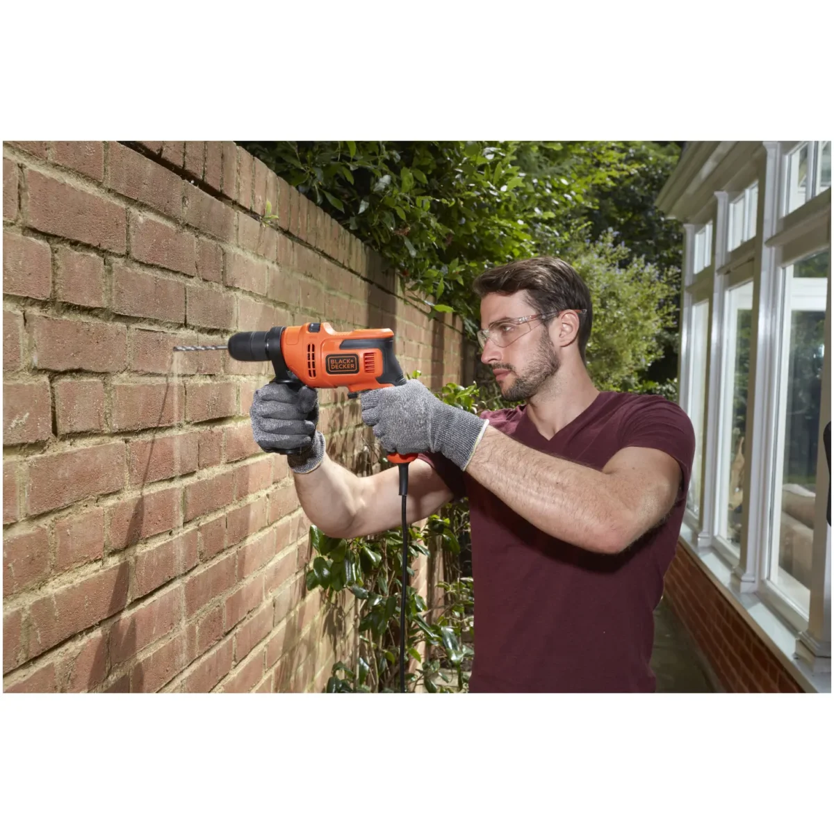 Black+Decker BEH200 13mm Variable Speed Keyless Chuck Hammer Action Drill - Image 5