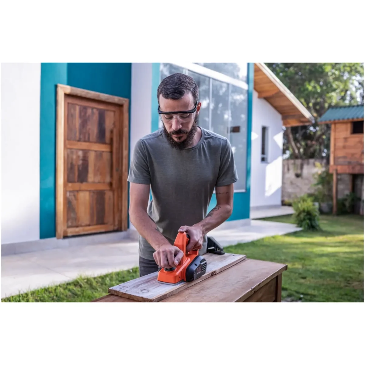 Black & Decker Planer 710w - Image 4