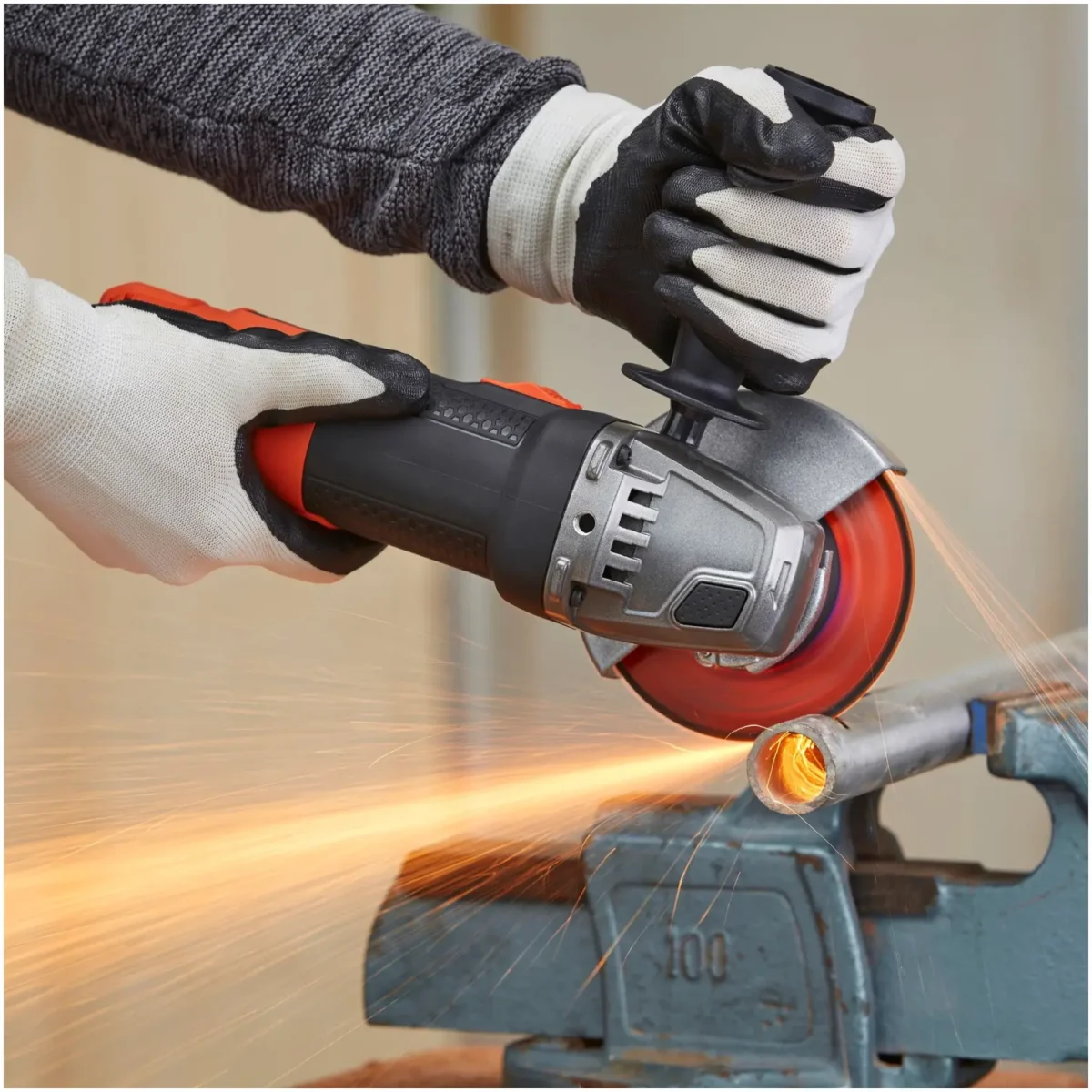 Black & Decker BEG210KA Sander/Grinder With Kit Box 900w 115mm - Image 2