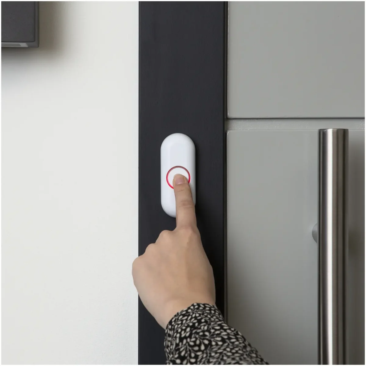 Byron  Portable Door Chime 150m - Image 2