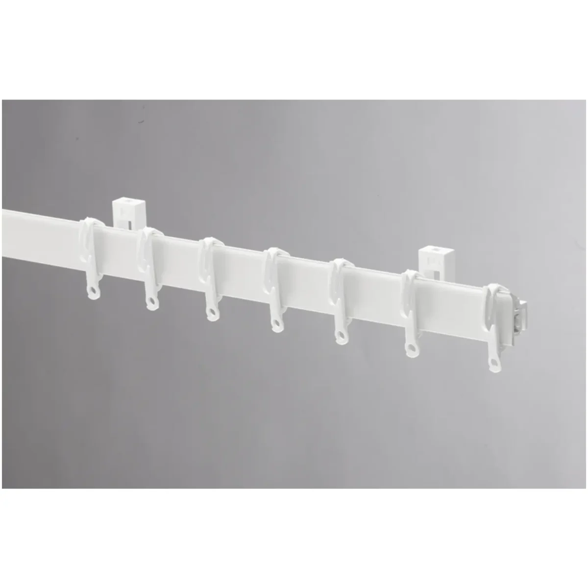 Swish Sologlyde Track & Fittings 2.00m - Image 1