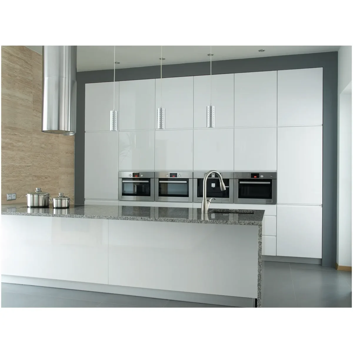 Fablon Self Adhesive White Glossy 2mx67.5cm - Image 1