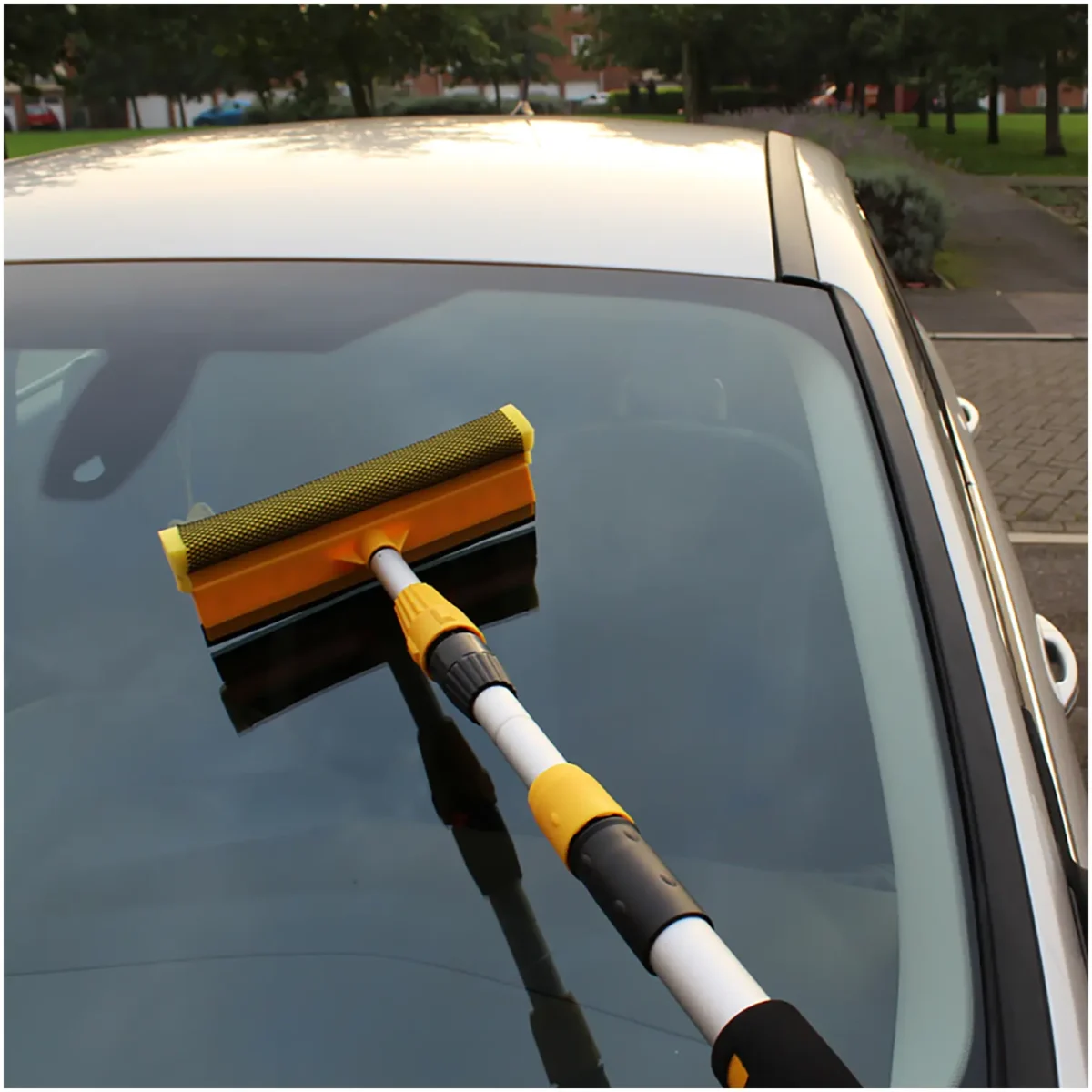 Kingfisher Telescopic Window Cleaning Set Extends To 3 metres - Image 4