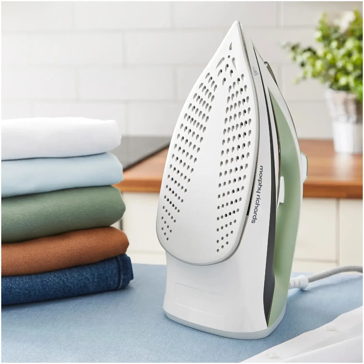 Morphy Richards 302010 Steam Flow Iron 2400w - Image 9