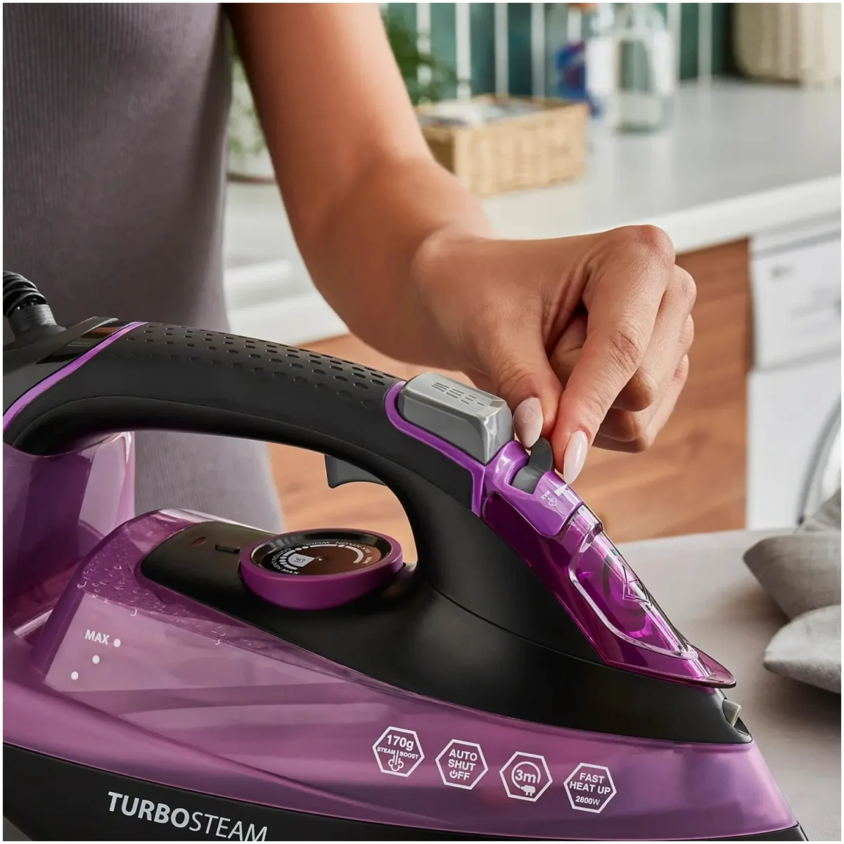 Morphy Richards 303140 Turbosteam Iron 2800w - Image 7