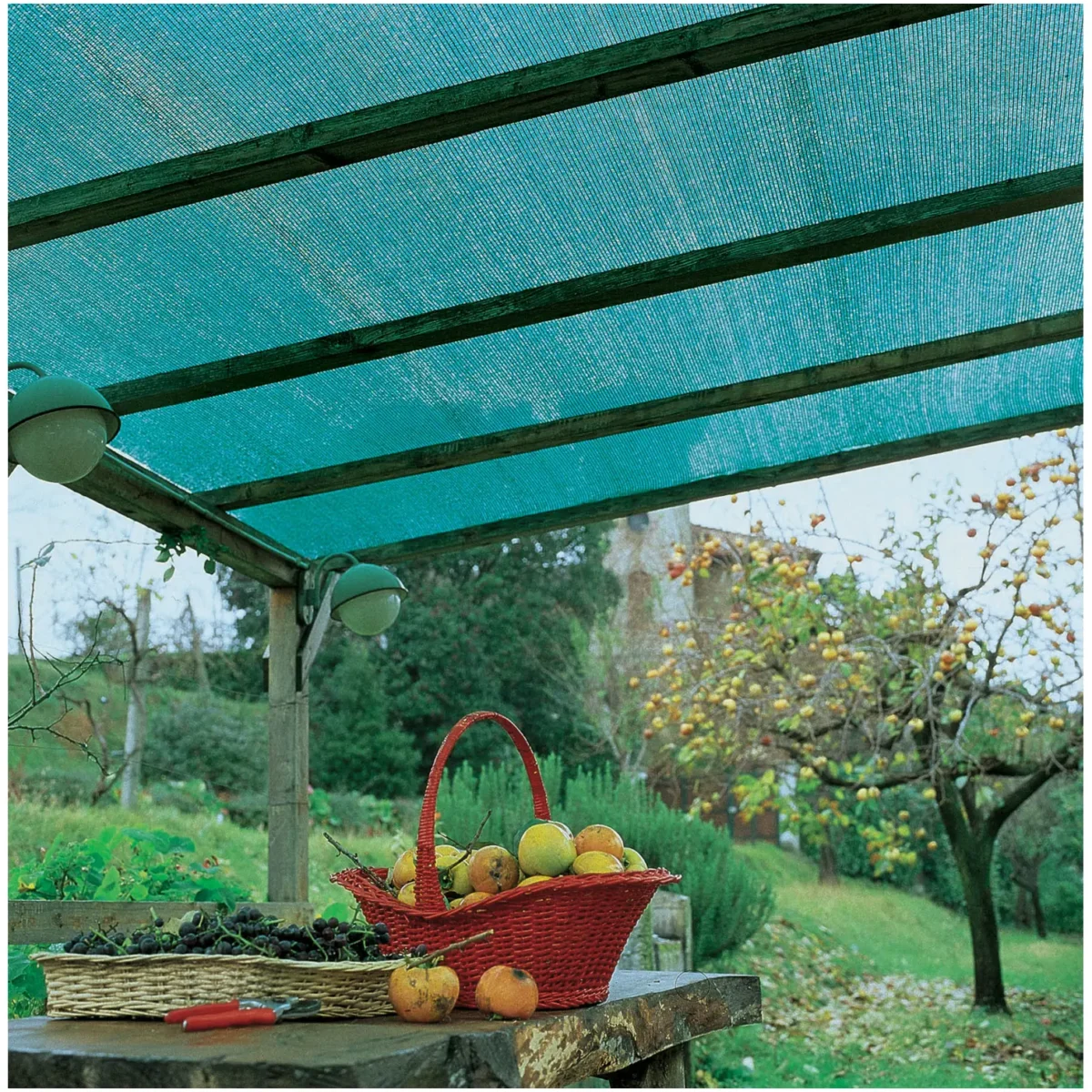 Shade & Shelter Screen 5m x1.2m - Image 1