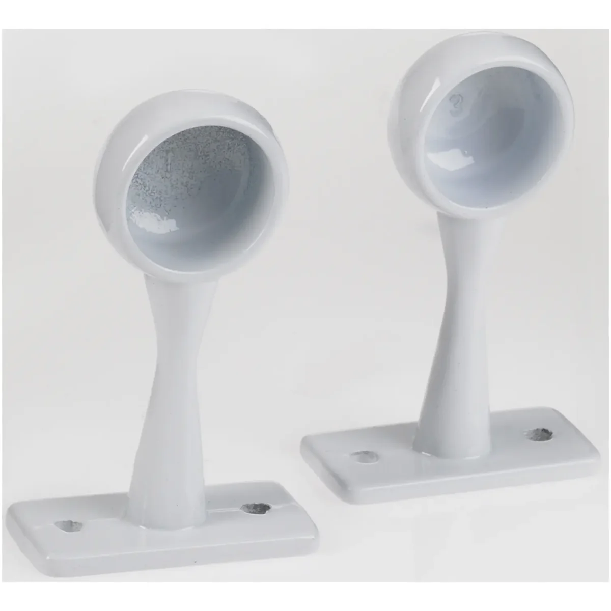 Rothley 19mm End Brackets WHITE pk2 - Image 1