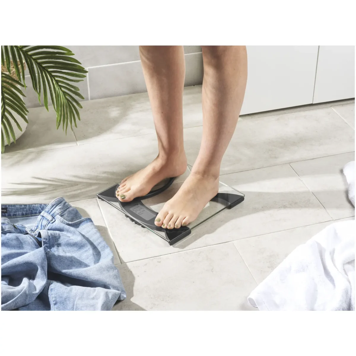 Salter Glass Analyser Bathroom Scale Black - Image 5